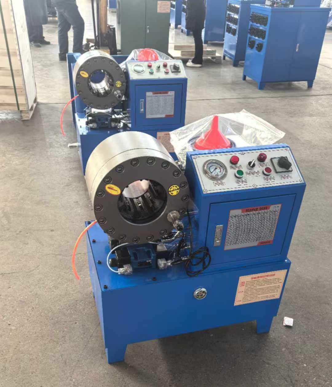 Machine Blue Color Sample 415v 3KW / 4KW DX68 Hose Crimping Machine Blue Color Hose Crimper