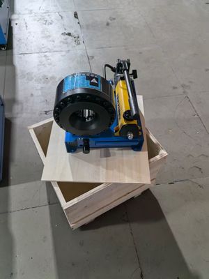 1 Inch Durable Manual Hose Crimping Machine / Hose Crimper Producing Max Pressure 35Mpa Satisfaction With 7 Dies